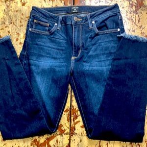 Great skinny dark jeans with gray just black 28